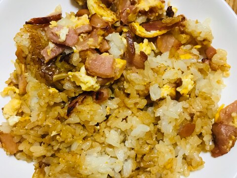 チャーシューと卵の焼肉のたれ風味チャーハン